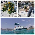 Depósito de urna funeraria en el mar Almería con asistentes